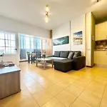 Lima Limon By The Sea, 2 Bedrooms, Central, High Speed Internet, Desk