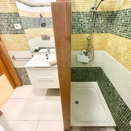 Lima Limon By The Sea, 2 Bedrooms, Central, High Speed Internet, Desk Lejlighed